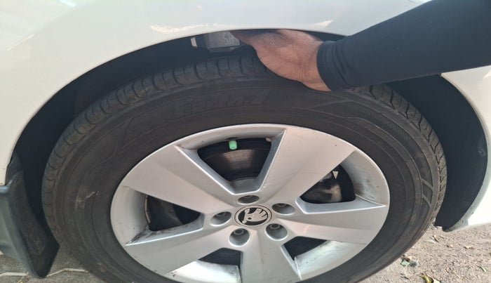 2017 Skoda Rapid AMBITION 1.5 TDI AT, Diesel, Automatic, 1,10,347 km, tyre