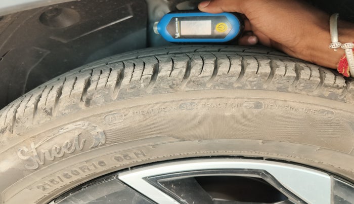 2024 KIA SONET HTX PLUS 1.5 DIESEL IMT, Diesel, Manual, 1,572 km, tyre