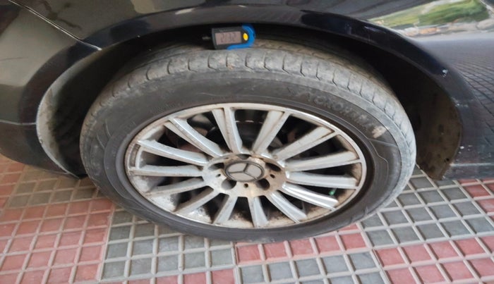 2011 Mercedes Benz C Class 220 BlueEfficiency, Diesel, Automatic, 1,09,880 km, tyre
