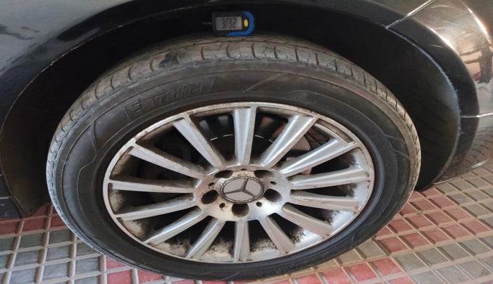 2011 Mercedes Benz C Class 220 BlueEfficiency, Diesel, Automatic, 1,09,880 km, tyre