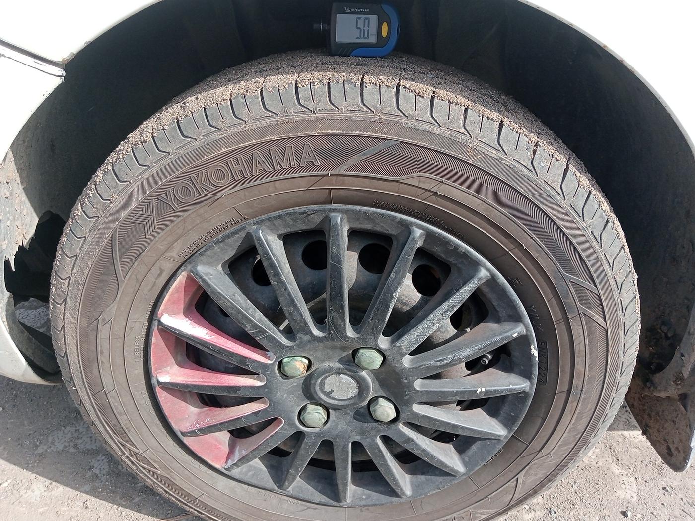 2017 Fiat Punto EVO ACTIVE 1.3 MULTIJET, Diesel, Manual, 1,01,443 km, tyre