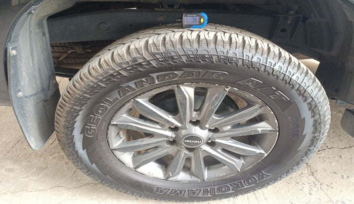 2022 ISUZU D-Max V Cross Z 4X4 MT, Diesel, Manual, 83,560 km, tyre