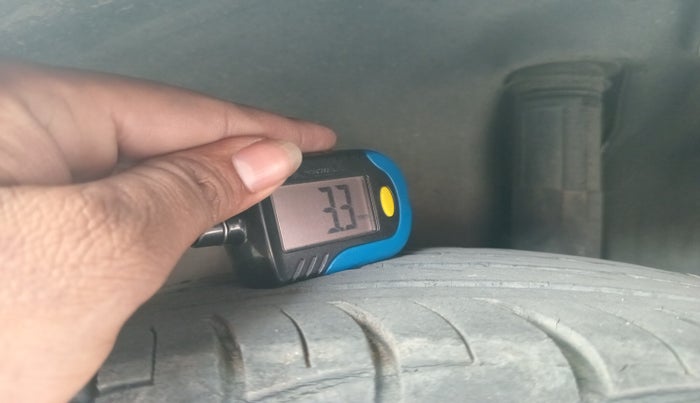 2011 Maruti Swift ZXI, Petrol, Manual, 91,413 km, tyre
