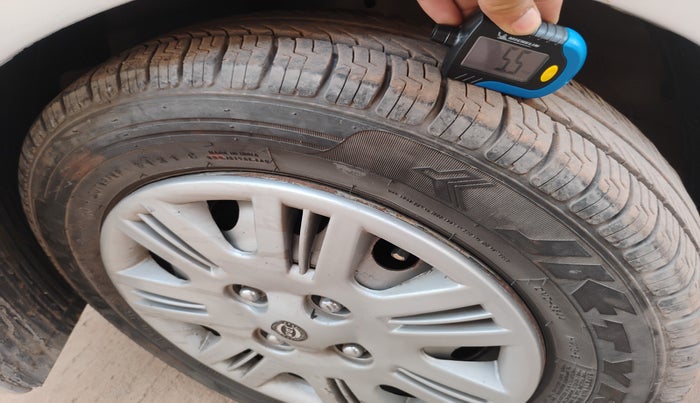 2018 Hyundai Eon ERA +, Petrol, Manual, 70,948 km, tyre