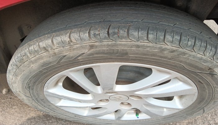 2012 Maruti Swift ZXI, Petrol, Manual, 78,748 km, tyre