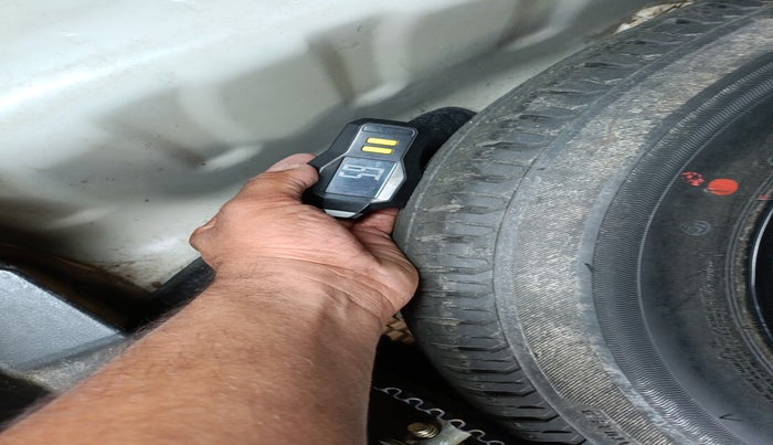 2021 Maruti Dzire ZXI, Petrol, Manual, 79,247 km, tyre