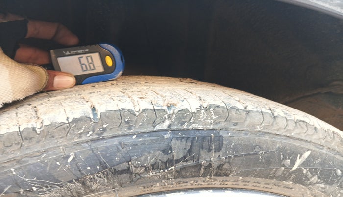 2024 Hyundai NEW I20 Sportz (O) 1.2, Petrol, Manual, 7,562 km, tyre