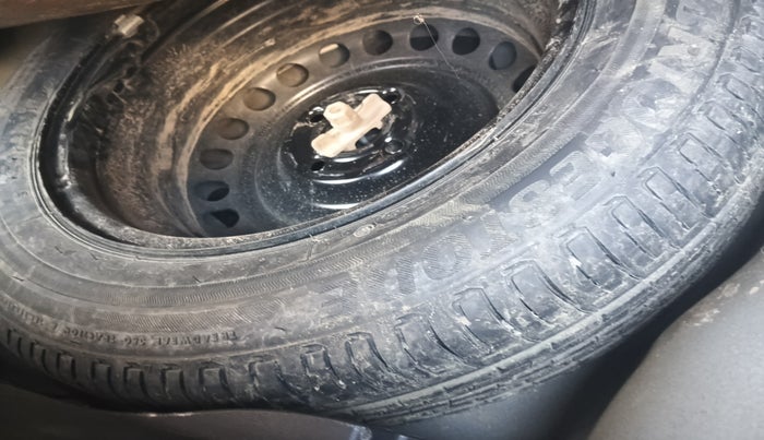 2024 Hyundai NEW I20 Sportz (O) 1.2, Petrol, Manual, 7,562 km, tyre