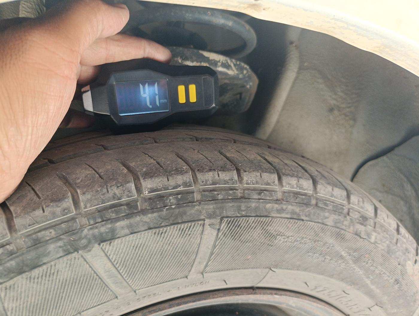 2011 Tata Indigo ECS LX TDI, Diesel, Manual, 1,47,071 km, tyre