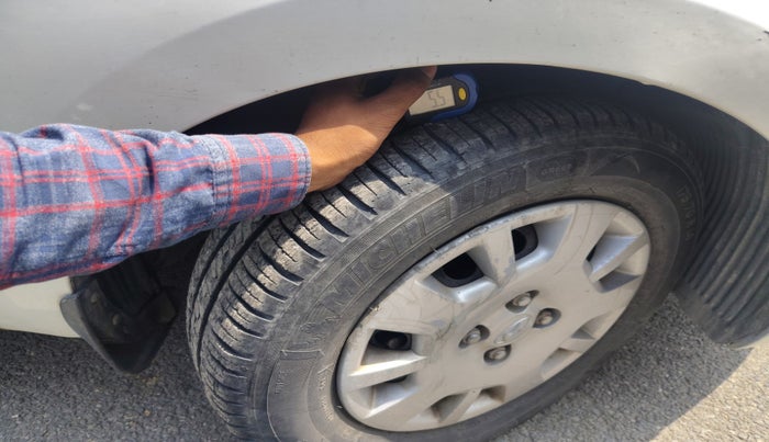 2013 Hyundai i20 MAGNA 1.2, Petrol, Manual, 57,577 km, tyre