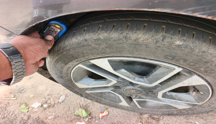 2020 Tata Tiago XZ PLUS PETROL, Petrol, Manual, 4,00,000 km, tyre