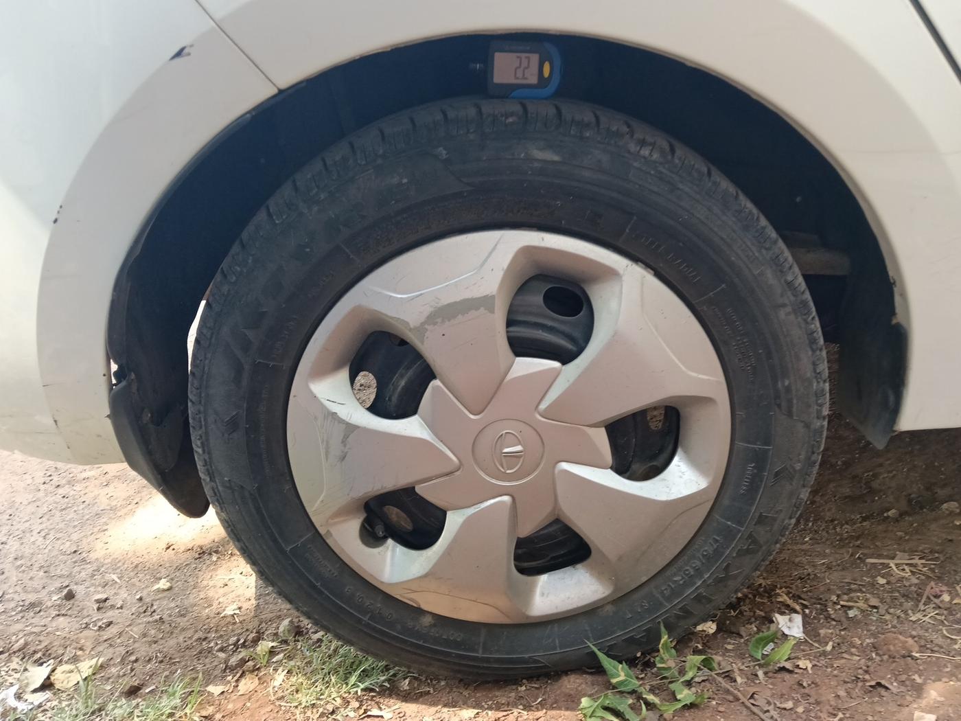 2017 Tata TIGOR XT DIESEL, Diesel, Manual, 1,18,085 km, tyre