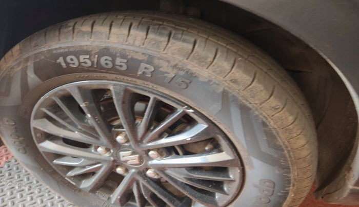 2019 Maruti XL6 ZETA MT, Petrol, Manual, 83,000 km, tyre