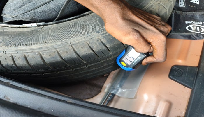 2021 KIA SELTOS HTK PLUS 1.5, Petrol, Manual, 34,259 km, tyre