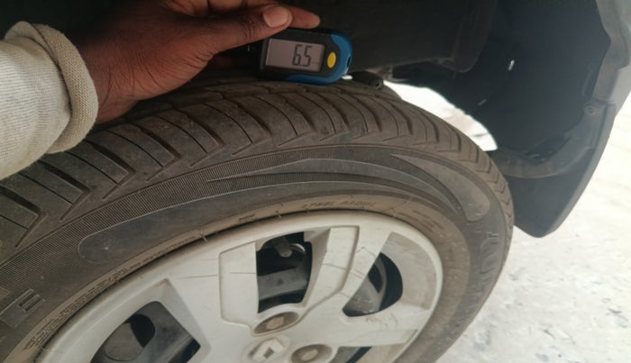 2018 Renault Kwid RXL, Petrol, Manual, 11,082 km, tyre