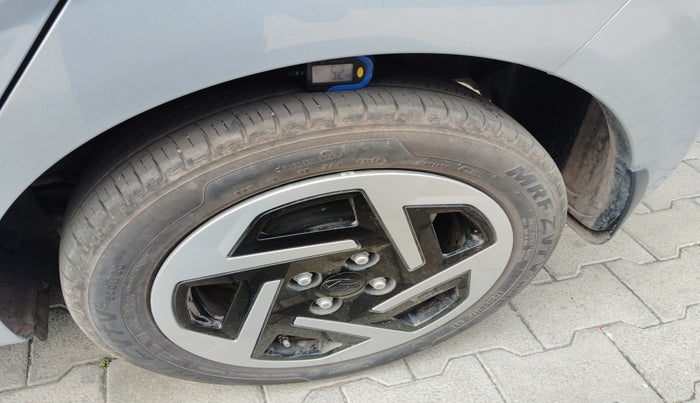 2024 Hyundai GRAND I10 NIOS SPORTZ AMT 1.2 KAPPA VTVT, Petrol, Automatic, 17,932 km, tyre