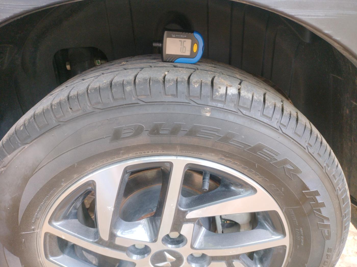 2022 Mahindra XUV300 W8 (O) 1.2 PETROL, Petrol, Manual, 10,314 km, tyre