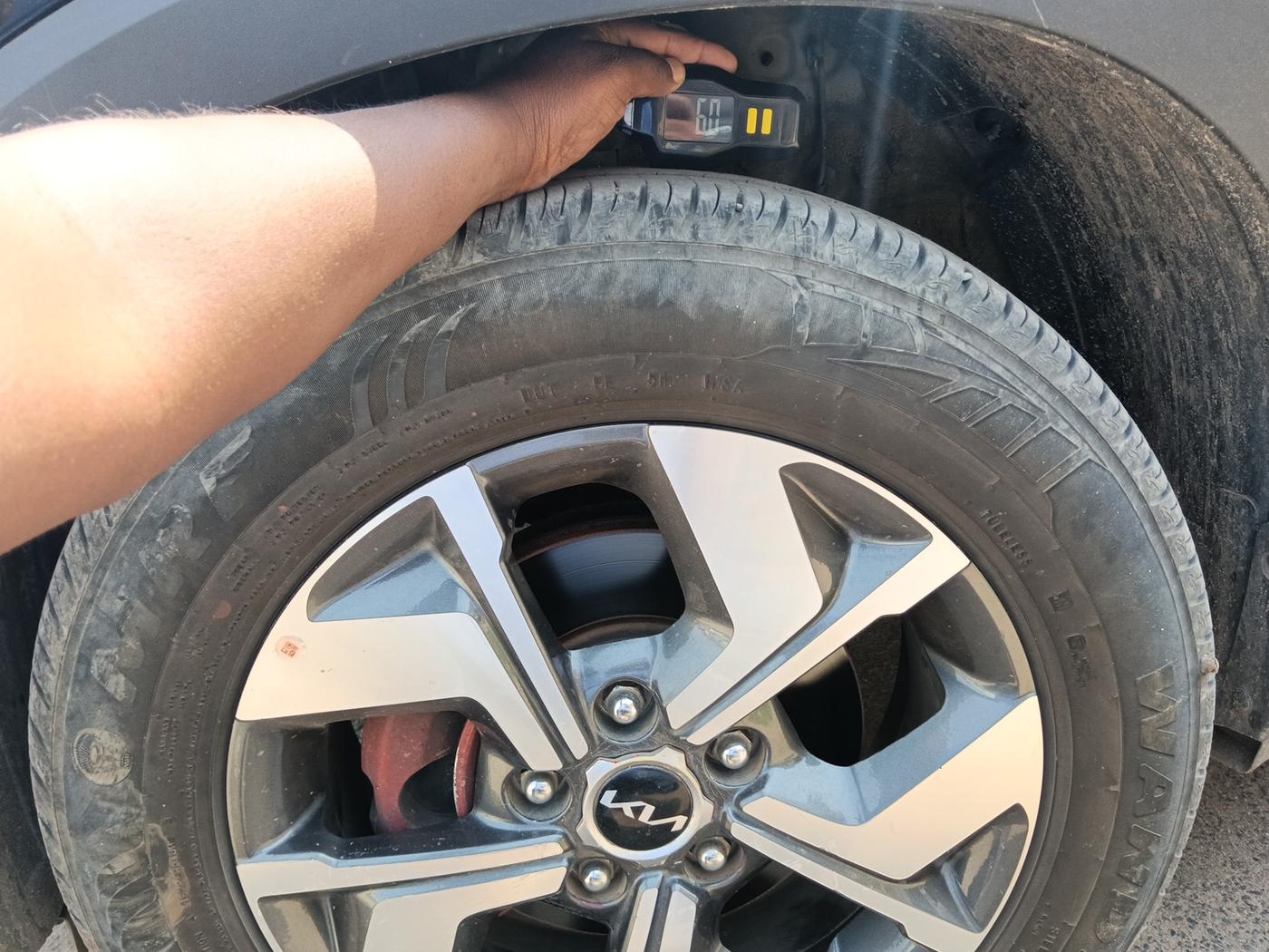 2022 KIA SONET HTX 1.5, Diesel, Manual, 17,953 km, tyre