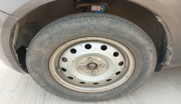 2010 Maruti Ritz LXI, Petrol, Manual, 81,427 km, tyre