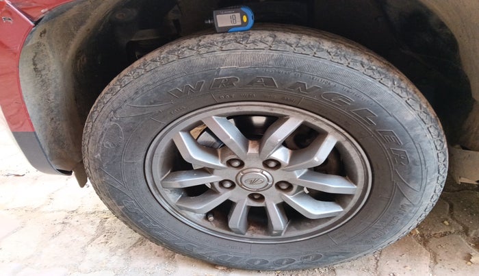 2018 Mahindra TUV300 T10, Diesel, Manual, 1,34,892 km, tyre