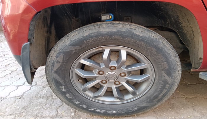 2018 Mahindra TUV300 T10, Diesel, Manual, 1,34,892 km, tyre