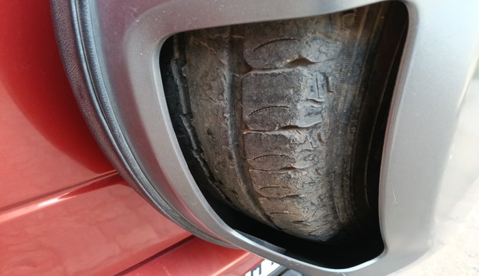 2018 Mahindra TUV300 T10, Diesel, Manual, 1,34,892 km, tyre