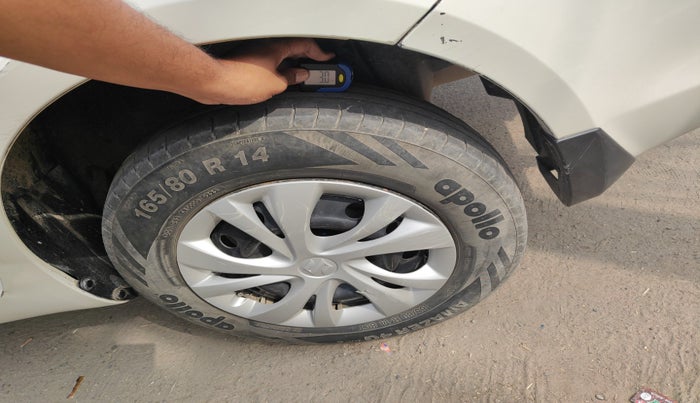 2017 Maruti Dzire VDI, Diesel, Manual, 72,745 km, tyre