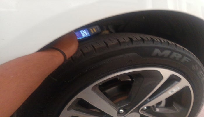 2025 Tata ALTROZ XZA + SUNROOF, Petrol, Automatic, 4,698 km, tyre