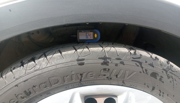 2016 Hyundai Creta E PLUS 1.4 DIESEL, Diesel, Manual, 1,10,075 km, tyre