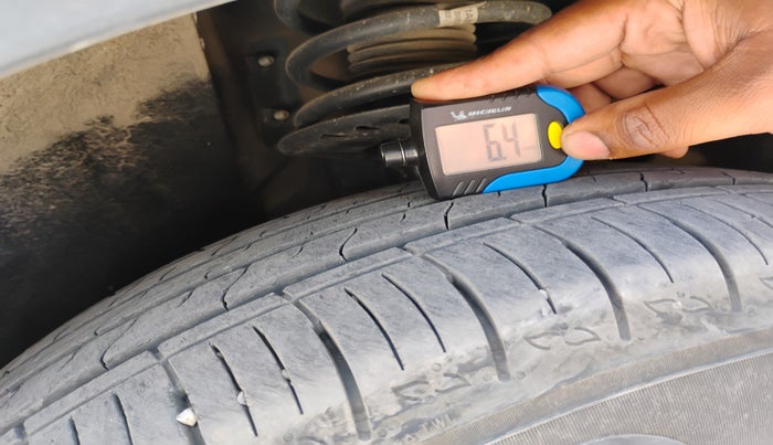 2023 Mahindra XUV700 AX 3 D MT 7 STR, Diesel, Manual, 12,807 km, tyre