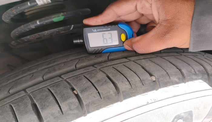 2023 Mahindra XUV700 AX 3 D MT 7 STR, Diesel, Manual, 12,807 km, tyre