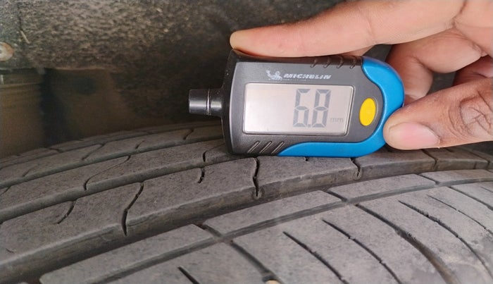 2023 Mahindra XUV700 AX 3 D MT 7 STR, Diesel, Manual, 12,807 km, tyre