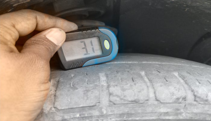 2017 Renault Duster 85 PS RXS MT DIESEL, Diesel, Manual, 99,210 km, tyre