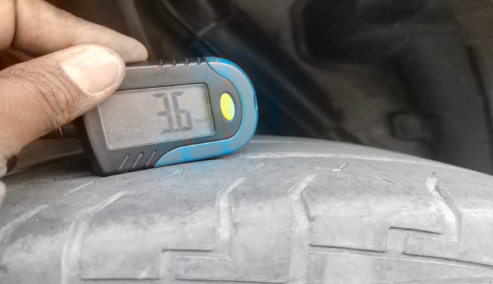 2017 Renault Duster 85 PS RXS MT DIESEL, Diesel, Manual, 99,210 km, tyre