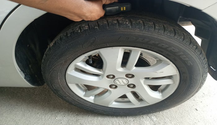 2013 Maruti Swift Dzire ZDI, Diesel, Manual, 1,88,000 km, tyre