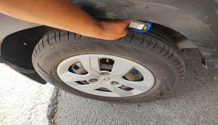 2015 Renault Kwid RXL, Petrol, Manual, 60,281 km, tyre