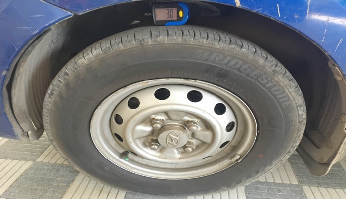 2014 Hyundai Eon ERA +, Petrol, Manual, 39,185 km, tyre
