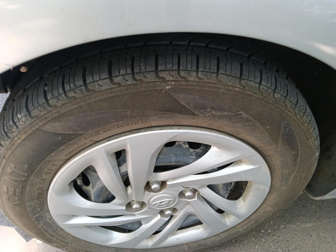 2020 Hyundai AURA S 1.2, Petrol, Manual, 84,438 km, tyre