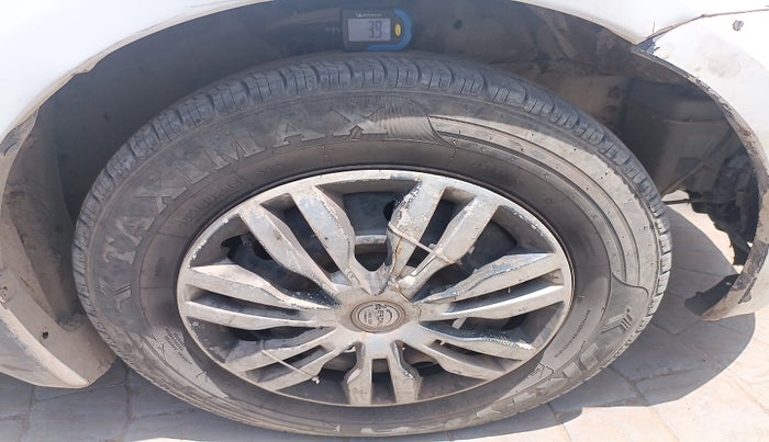 2011 Maruti Swift Dzire VDI, Diesel, Manual, 74,222 km, tyre