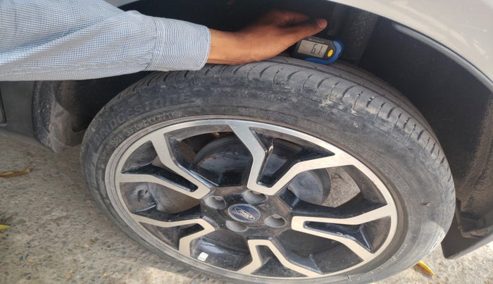 2018 Ford Ecosport TITANIUM 1.5L SIGNATURE EDITION (SUNROOF) DIESEL, Diesel, Manual, 48,558 km, tyre