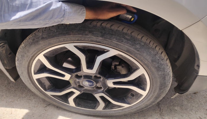 2018 Ford Ecosport TITANIUM 1.5L SIGNATURE EDITION (SUNROOF) DIESEL, Diesel, Manual, 48,558 km, tyre