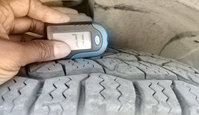 2016 Renault Duster 110 PS RXZ 4X2 AMT DIESEL, Diesel, Automatic, 1,32,887 km, tyre