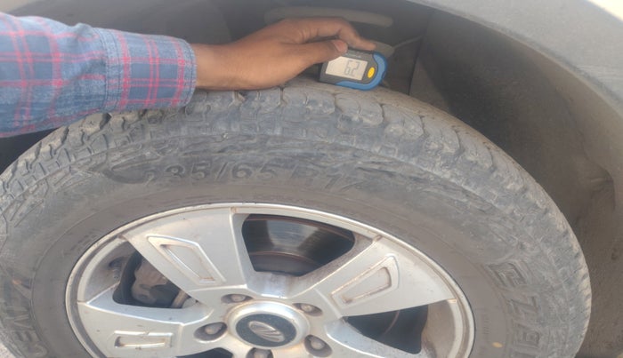 2013 Mahindra XUV500 W8, Diesel, Manual, 1,13,484 km, tyre