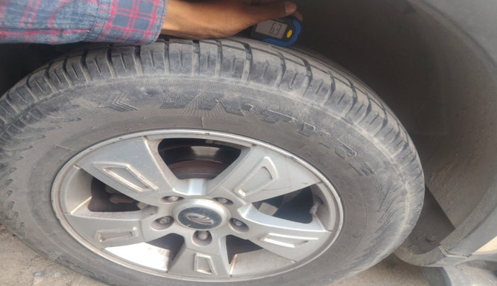 2013 Mahindra XUV500 W8, Diesel, Manual, 1,13,484 km, tyre