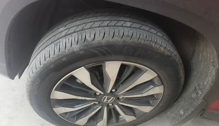2024 Honda ELEVATE ZX CVT Dual Tone, Petrol, Automatic, 10,677 km, tyre