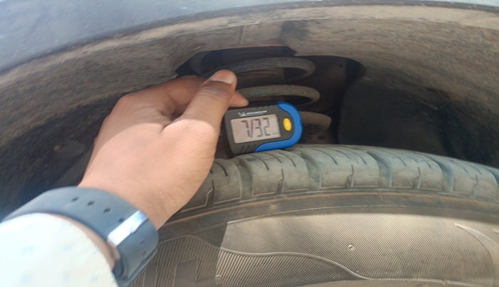 2017 Mahindra XUV500 W10 AT, Diesel, Automatic, 1,20,850 km, tyre