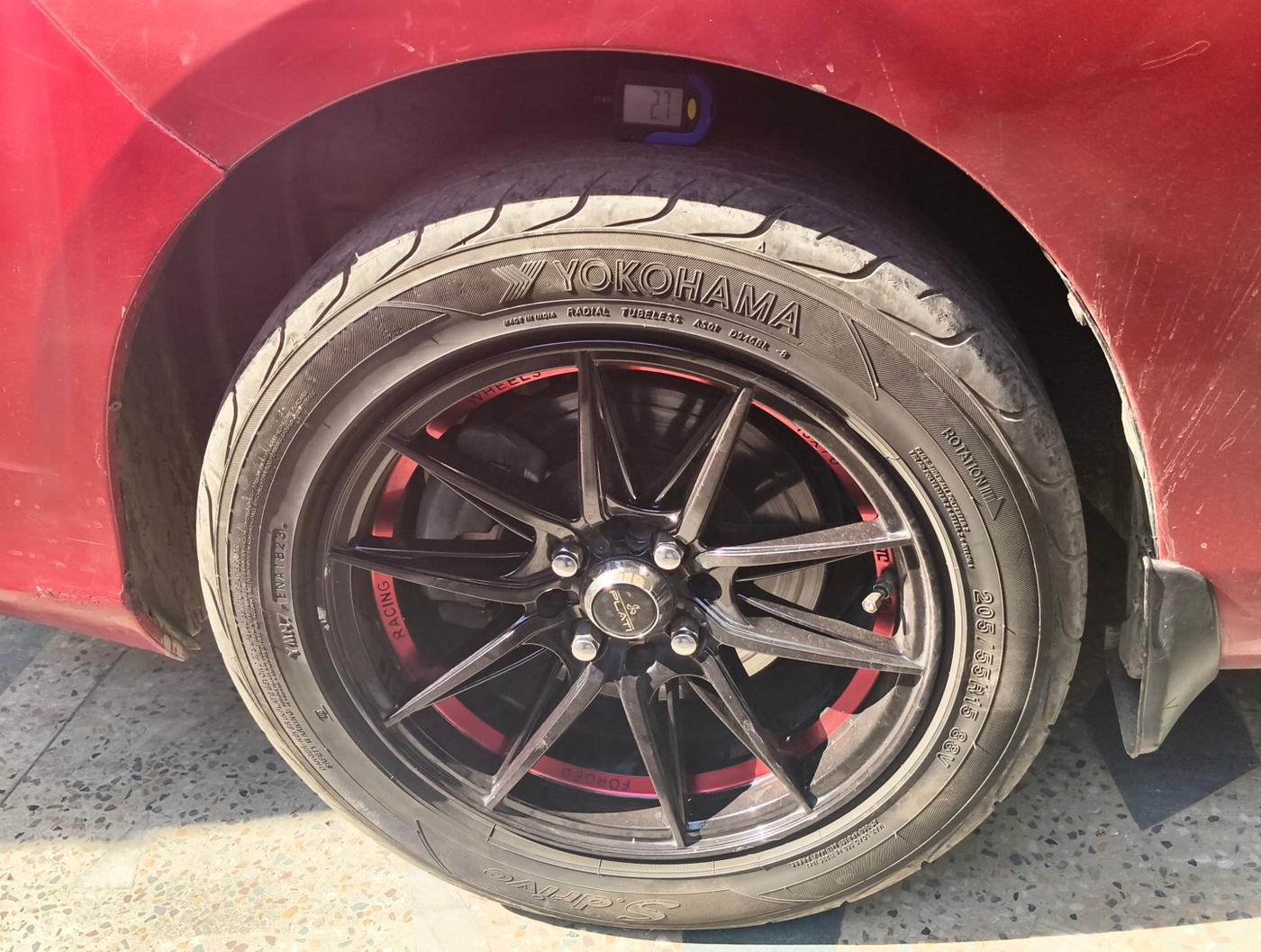 2018 Toyota YARIS VX CVT, Petrol, Automatic, 68,525 km, tyre