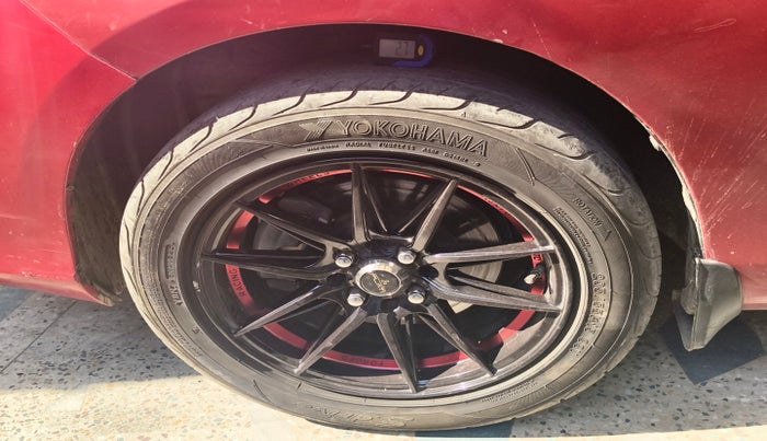 2018 Toyota YARIS VX CVT, Petrol, Automatic, 68,525 km, tyre