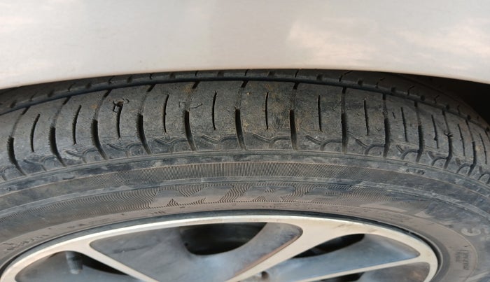 2017 Hyundai Grand i10 SPORTZ (O) AT 1.2 KAPPA VTVT, Petrol, Automatic, 94,000 km, tyre