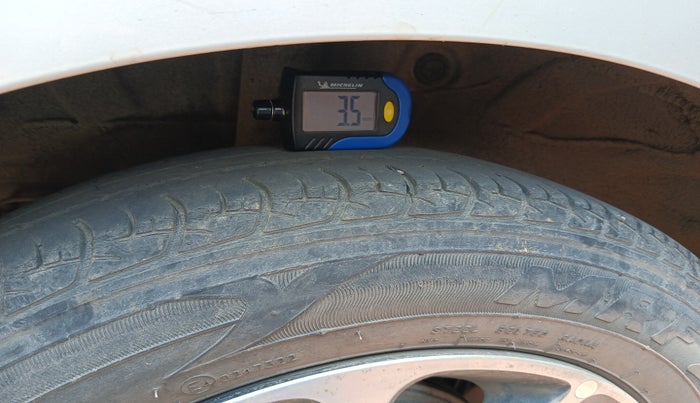 2017 Hyundai Grand i10 SPORTZ (O) AT 1.2 KAPPA VTVT, Petrol, Automatic, 94,000 km, tyre